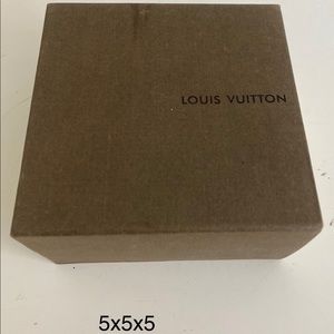 Louis Vuitton box